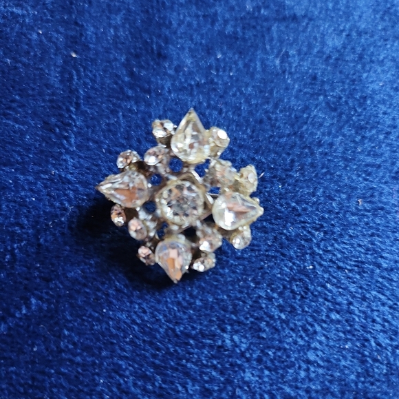 Jewelry - Vintage Clear Rhinestone Cluster Brooch Silver Tone Starburst Snowflake Pin